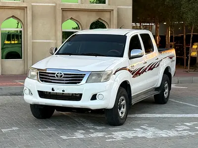 Toyota Hilux SR5 2014 GCC Specs