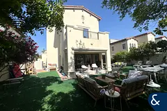 Fully Upgraded | Extended | Dream Home