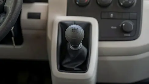2026 Toyota HIACE — фото 13