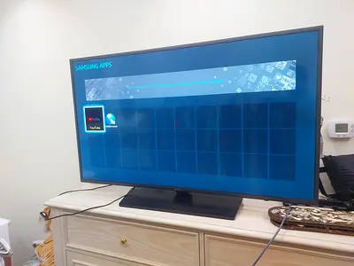 Samsung 49 inch Smart TV in Excellent Condition