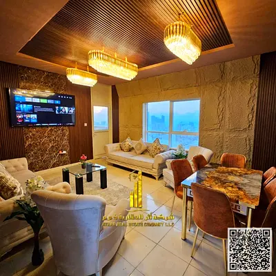 شقة فاخره غرفتين وصالة مفروشه بالكامل مع بلكونه باطلاله بحريه.عجمان برج الاورينت. للايجار الشهري، الايجار يشمل الفواتير والإنترنت