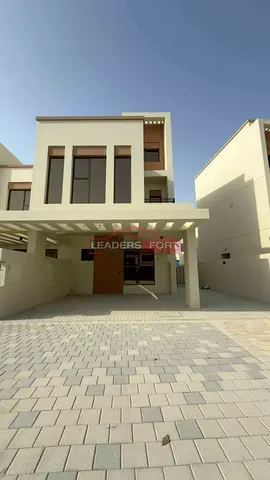 READY TO MOVE | MULTIPLE OPTIONS | ON PARK