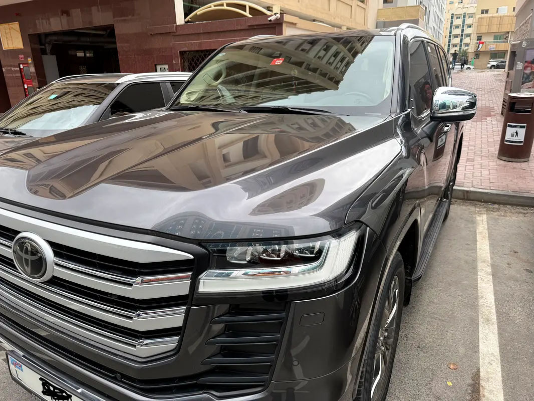 Toyota Land Cruiser 2022 — photo 1 of 8