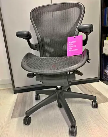 Herman Miller Latest model Aeron Classic Office Chair fully loaded