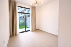 POOL VIEW | WELL MAINTAINED | PRIME LOCATION