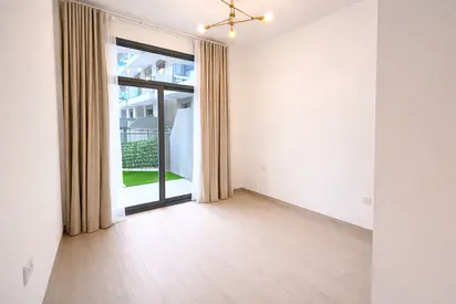 POOL VIEW | WELL MAINTAINED | PRIME LOCATION