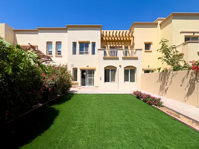 Upgraded 3 bed TH + Study | 3M type | Vacant on Transfer