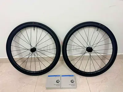 Carbon Wheelset Bontrager Aeolus Elite 35