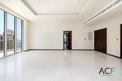 Beach Access | Spacious | Next to Nakheel Mall