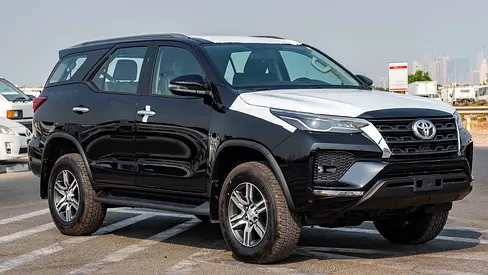 2026 Toyota FORTUNER — фото 2