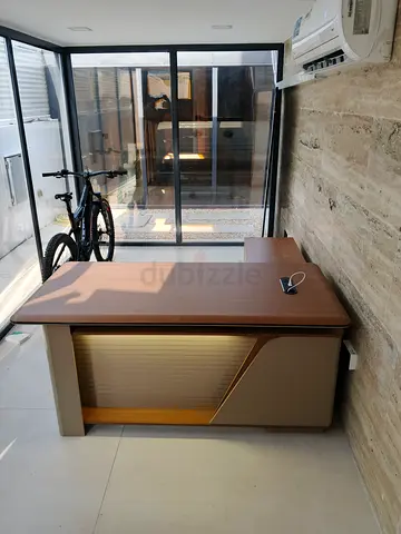 LED light Office Table for Sale