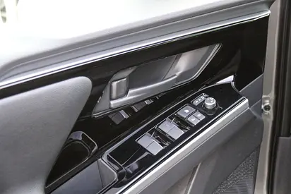 صورة 6 لـ 2025 Toyota BZ4X