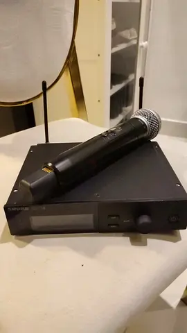 Shure SLXD4 Receiver with Shure SLXD2 (SM58) Microphone
