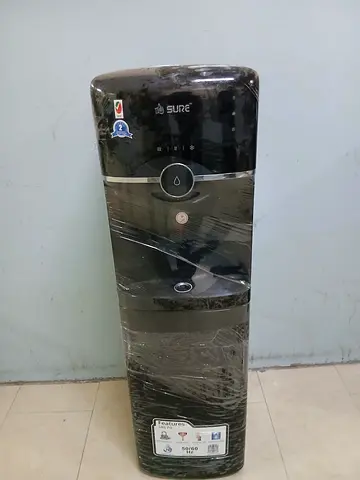 Bottom load water dispenser