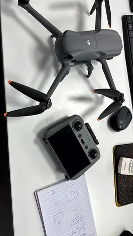 DJI Air 3s combo with full accessories and with Remote screen Controller - perfect Condition. No scr