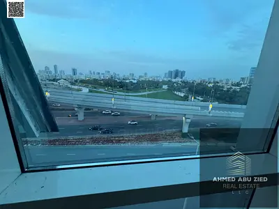 اشيك وافخم شقة تتكون من غرفتين نوم _صالة واسعة جدا _مطبخ مجهز _2 حمام _مع باركينج مجاني _بلكونة علي قصر الحاكم _صيانة كاملة علي المالك _السعر الافضل