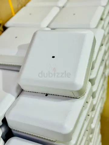 Cisco AIR AP3802I B K9 3802 2.4GHz/5GHz Wireless Access Point w/ Bracket Renewed