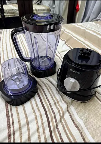 Kenwood Blender with Grinder Attachments - Good Working Condition