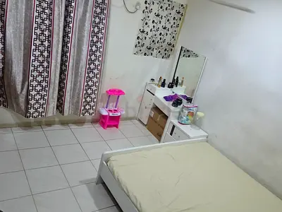 Room Available in Bur Dubai near al ghubaiba metro station and bus station