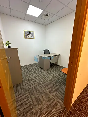 Flexi Desks/ Co-working Spaces