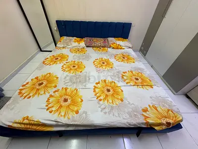 King size bed (200x200) with mattress