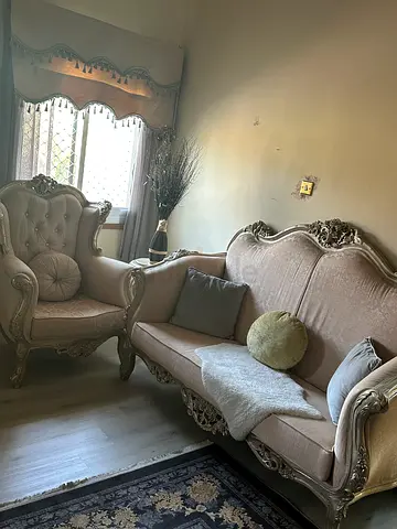 Ornate carved wooden 3-piece living room sofa set - classic style