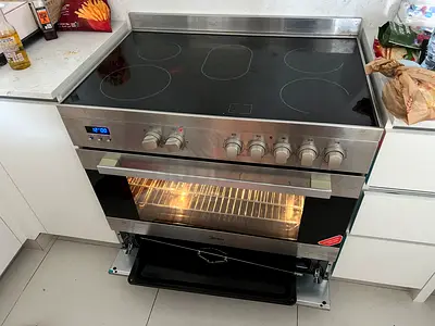 Midea Ceramic Cooking Range Multifunction Oven 90Cm , DELIVERY + WARRANTY