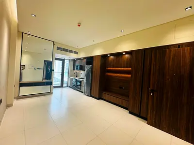 VACANT | BRAND NEW | PRIME LOCATION