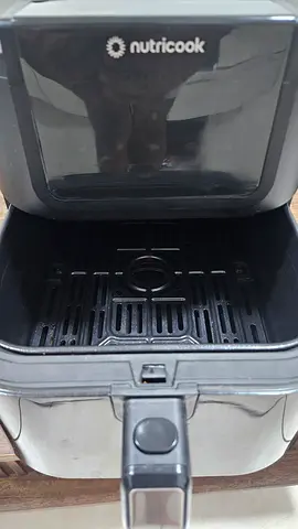 Air Fryer Nutricook with light