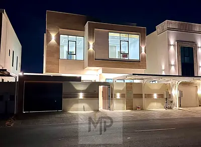 فيلا شاملة توصيل المياه والكهرباء والمكيفات ، بجوار جميع الخدمات ، وقريبة جدا لشارع الشيخ محمد بن زايد