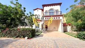 5BR Villa | Private Pool | The Centro | Road View