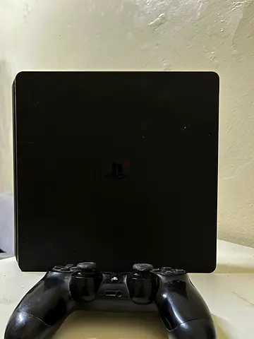 Sony PlayStation 4 Slim with Controller