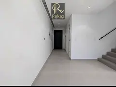 3-Bedroom Townhouse for Sale in Sandīan