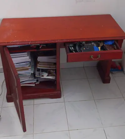 Office Table writing table in perfect condition
