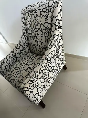 Comfortable Accent Armchair with Black  White Pebble Print