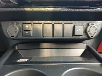 2026 Toyota HILUX 照片 13