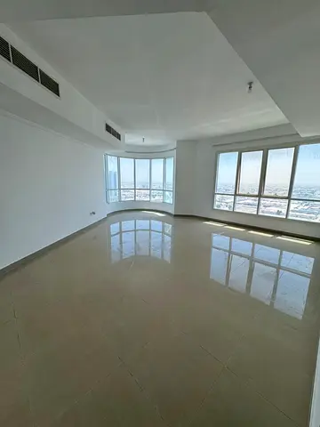 Luxury 4-bedroom apartment with 2 living rooms in Sharjah, Al Majaz 2 | Open view | Free parking |