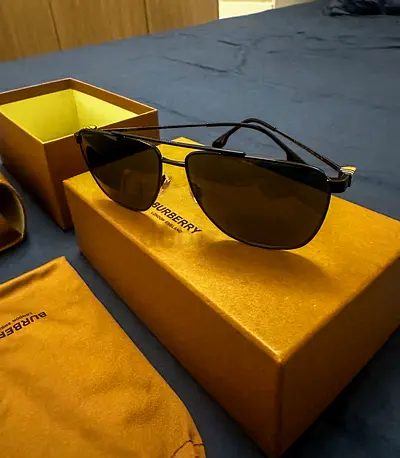 Burberry Mens Sunglasses – Full Set, Original Box  Leather Case | Brand New