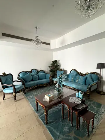 Set of Elegant Blue Vintage-Style Sofa, Loveseat and Armchair - in very Good Condition