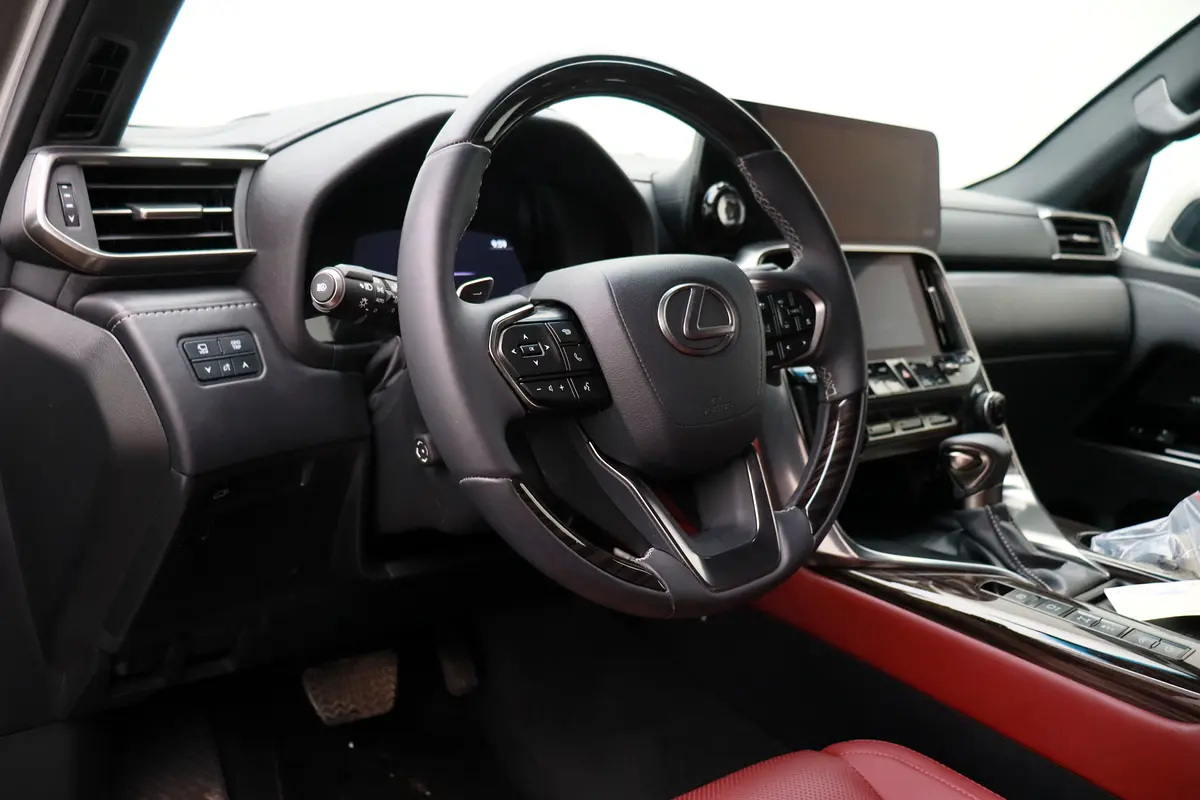 Lexus LX-Series 2024