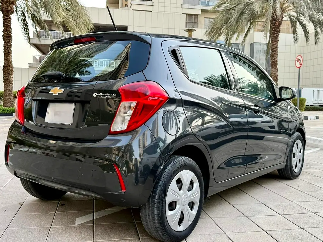 Chevrolet Spark 2020 — photo 1 of 7