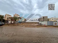 Freehold Commercial prime location