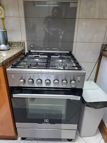 Electrolux cooking range