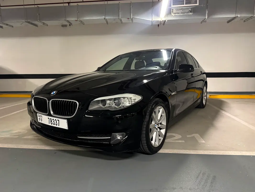 BMW 5-Series 2013 — photo 1 of 13