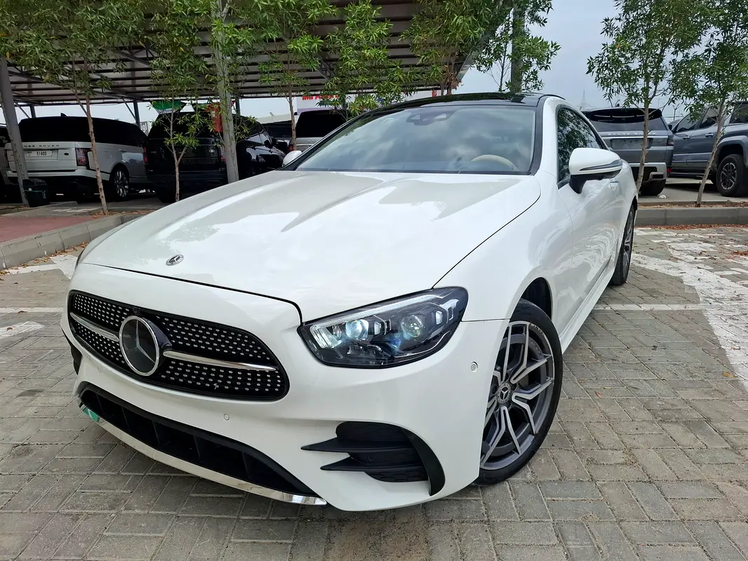 Mercedes-Benz E-Class 2023 — photo 1 of 19