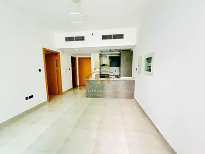 Spacious | Prime location | Kitchen equipped