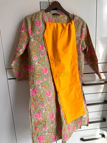 Lightweight floral kurta with yellow churidar - size S
