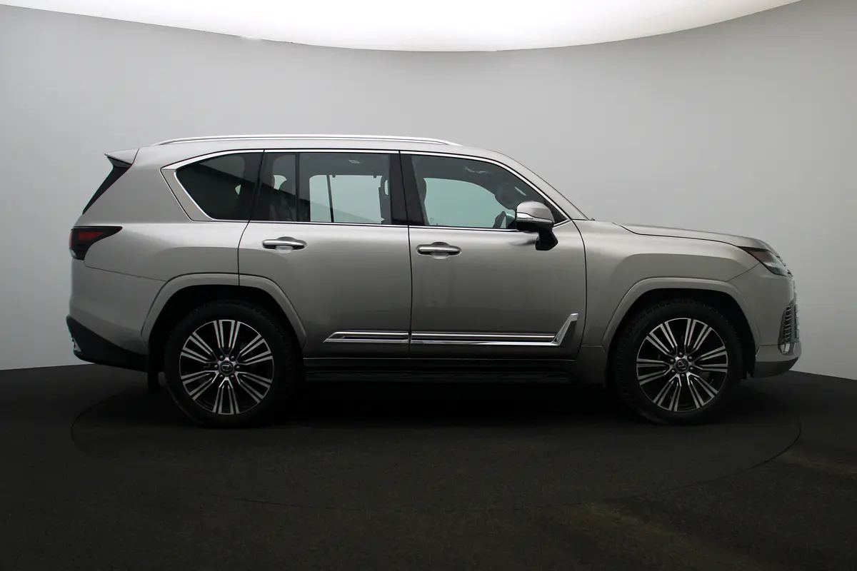 Lexus LX-Series 2024