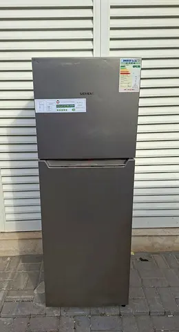 Refrigerator-Siemens-Brand, looks nice
