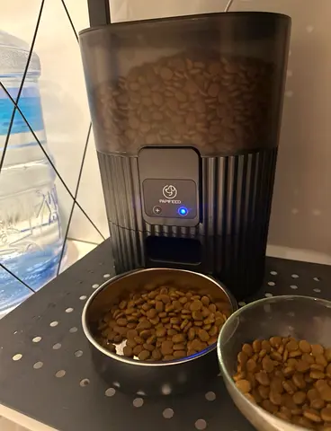 Automatic Smart Pet Feeder with App Control — never used